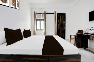 Super Collection O Sector 7 Rohini Formerly Giriraj Residency