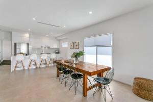 52 Morrison Ave - Luxury - Wi-Fi - No Linen Included