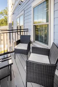 Cozy Uptown apartment with Gym and Swimming pool