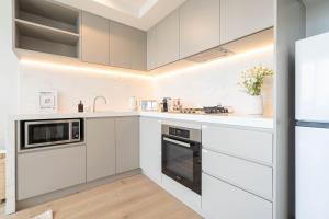 Hidden Gem Amazing 2BR Apt Central Melbourne#38058