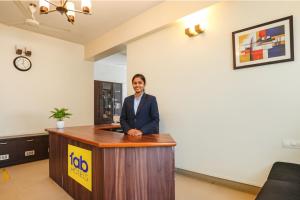 FabHotel Home Tree Service Apartment - Nr Anna Tower