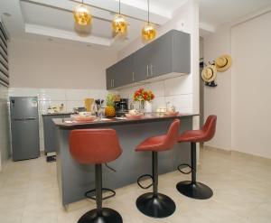 Best Stays Luxury Apartments 2 bedroom - AC, Pool, Beach, Lift