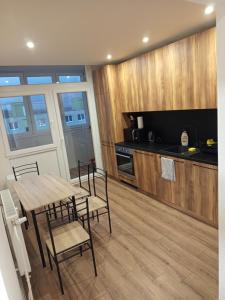 Apartmán s 2 spálňami pri lesoparku