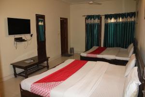 Hotel Royal Plaza, 4 min from Chandigarh Railway Station