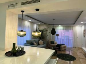 Luxury 100 sq.m. sea view apartment