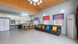 Private stay for one team - Blue Aria