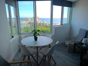 Estudio vista al mar en urbanización con salida a la playa