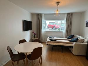 Central Pearl Apartment