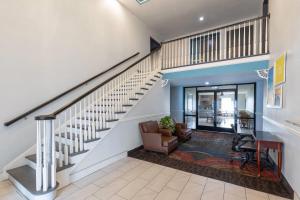 Days Inn by Wyndham Lincoln