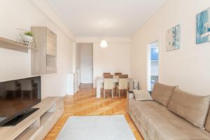 Beachside Apartment - Available per month