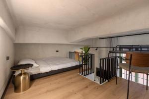 Amazing Designer Loft - By Innorental