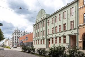 Amazing Designer Loft - By Innorental