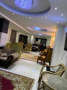 حدائق الاهرام شارع الثروة المعدنيه الرئيسي