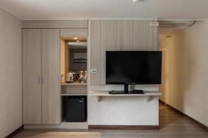 Chillax Inn 知樂愛河館