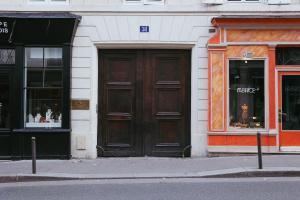 1 chambre modern rue bonaparte