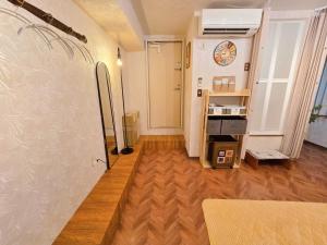 UENO 504 jellynehouse