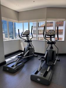 Spacious 1 Bedroom Table Mountain Views