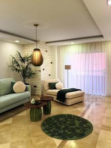 Luxury 100 sq.m. sea view apartment