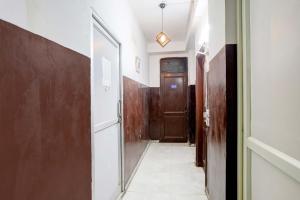 Super Hotel O Green Park Residency