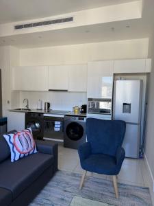 Spacious 1 Bedroom Table Mountain Views