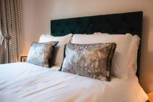 Royal Oak Court Retreat