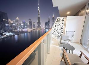 Panoramic Burj Khalifa and Canal View