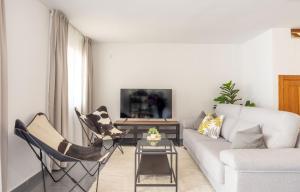 Bil Bil Beach - Perfect family beach vacation awaits