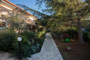 Apartment Ugljan 8241e