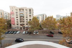 Bright City Studio with Balcony in Bucharest