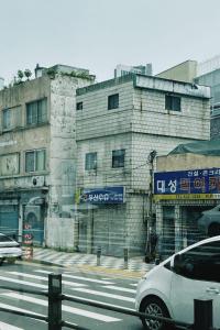 Thinkers House with Jacuzzi Stay, Dongseongro, Myeongdeok