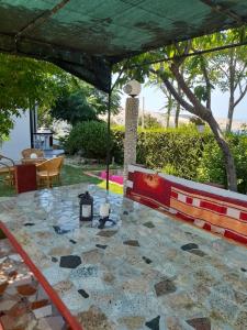 Apartments with parking space Lopar, Rab - 21881