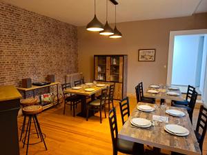 Grand appart 6-12 pers avec sauna & terrasse, Centre Belfort, 4 chambres