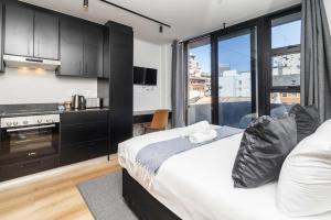 Modern City Studio at The Tokyo with Pool Gym