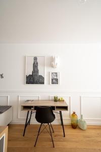 Aviatiei Park new building design apartment with free parking