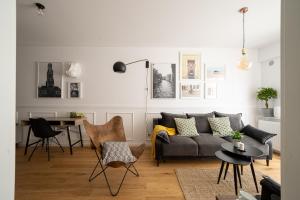 Aviatiei Park new building design apartment with free parking