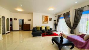 Private House 3 Bedroom Fully Furnished