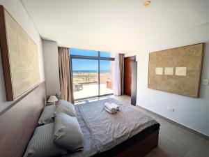 Stunning Penthouse Seaview Apt in Mesca, Somabay
