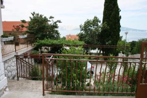 Apartments with a parking space Novi Vinodolski - 5525