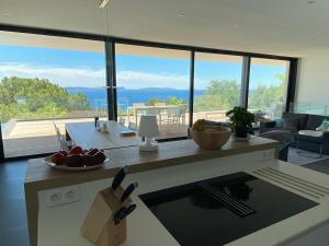 Villa Boreas - Pool, Sea View & Studio