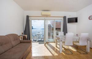 Charm Apartment by Villas Guide