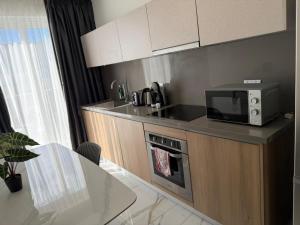 1 Bedroom Exclusive Penthouse - By HostMT