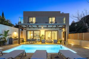 Villa Fotinou Heated Pool & Free Bikes awaits