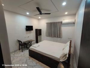 Hotel AI Near Shalimar railway station