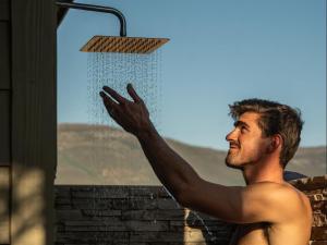 Sunbird Cabin at Vrolikheid Landgoed
