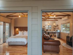 Woodpecker Cabin at Vrolikheid Landgoed