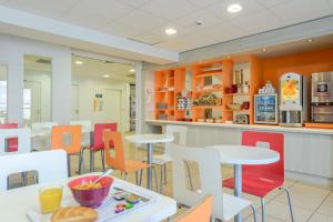 Hotels Premiere Classe La Rochelle Centre - Les Minimes : photos des chambres