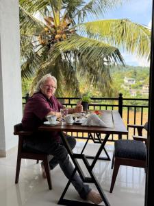 Riverside Lounge Kandy