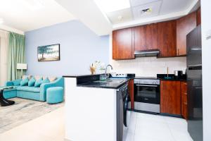 Escape24 Elegant 1BR with Marina Views, Dubai Marina