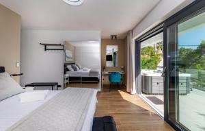 Villa Palazzo Maestral beachfront by Villas Guide