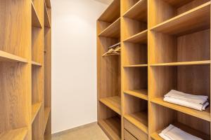 Villa Luxe Neuve , Piscine XXL , Sans vis-à-vis